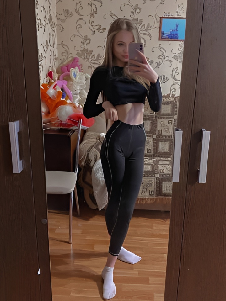 Марина привлекальеная девушка из Судака цена от 2500 руб