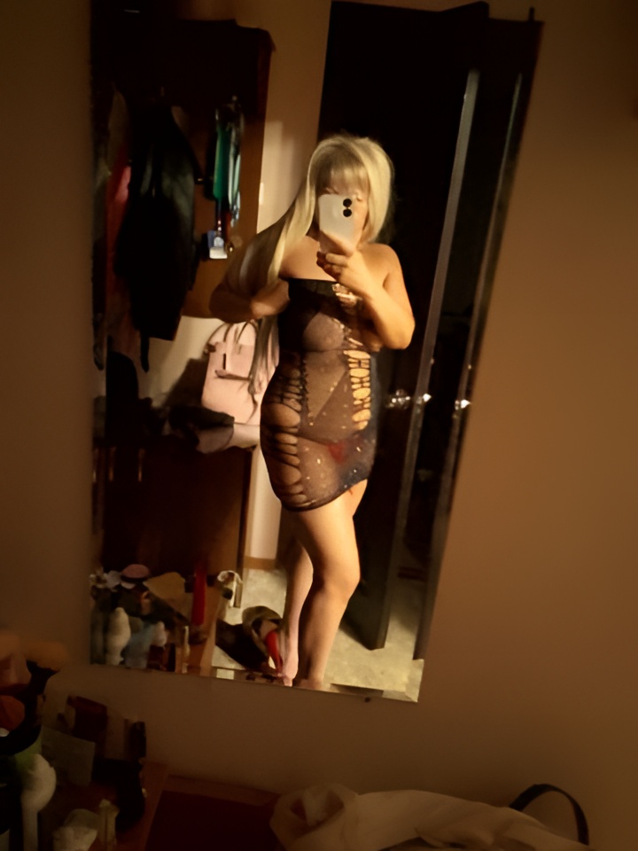 Юнона привлекальеная девушка из Судака цена от 2000 руб