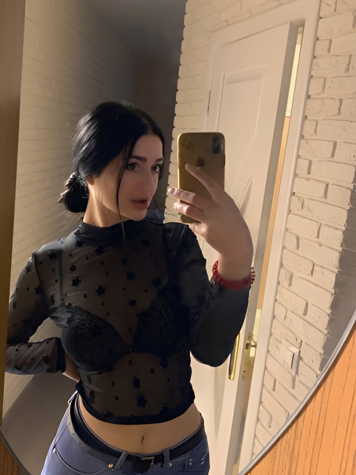 Жасмин привлекальеная девушка из Судака цена от 10000 руб