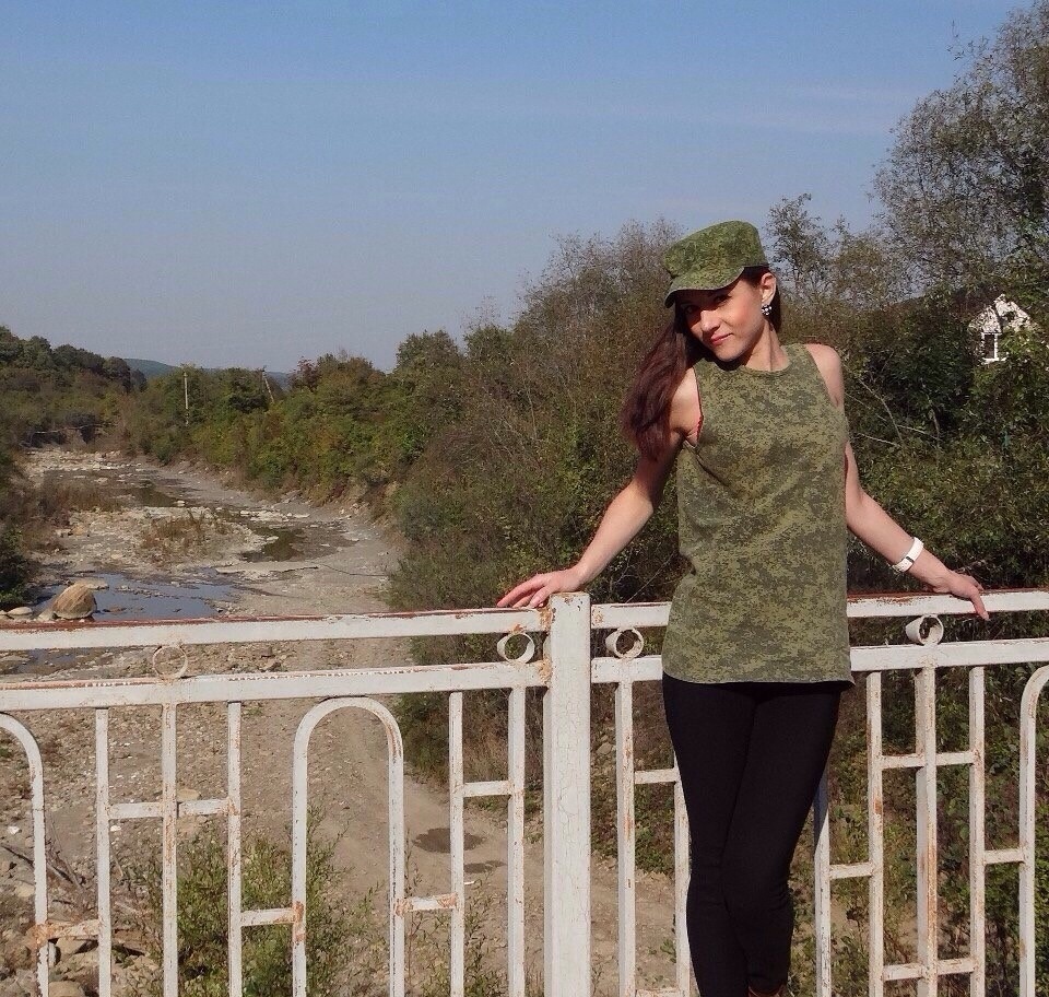 Алиса привлекальеная девушка из Судака цена от 3500 руб