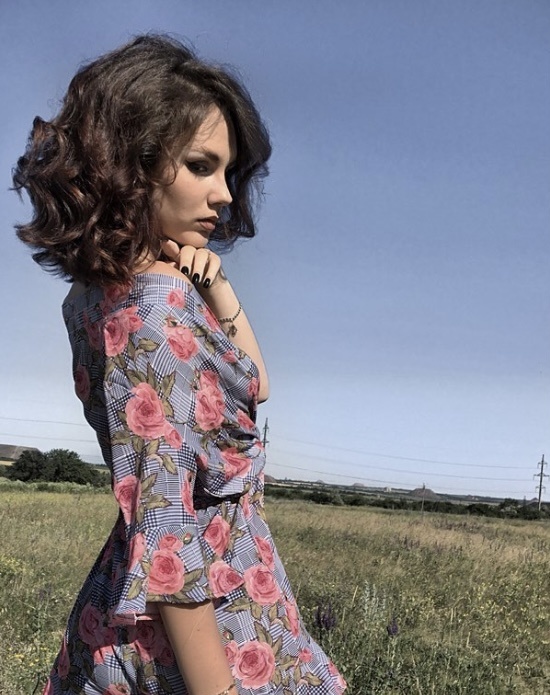 Надя привлекальеная девушка из Судака цена от 4000 руб