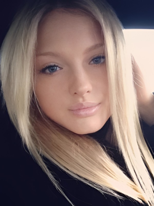 Ирина привлекательная девушка из Судака цена от 1500 руб