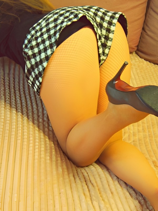 Мирослава привлекательная девушка из Судака цена от 10000 руб