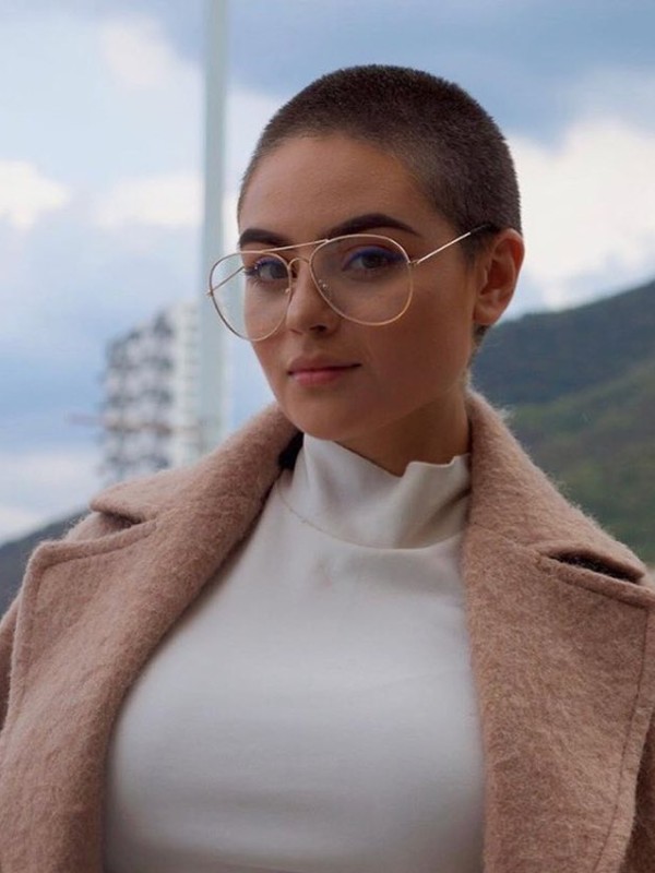 Алеся привлекательная девушка из Судака цена от 3500 руб