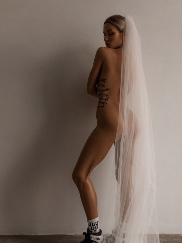 Камилла привлекательная девушка из Судака цена от 3000 руб