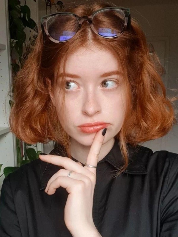 НАДЕЖДА привлекательная девушка из Судака цена от 6000 руб